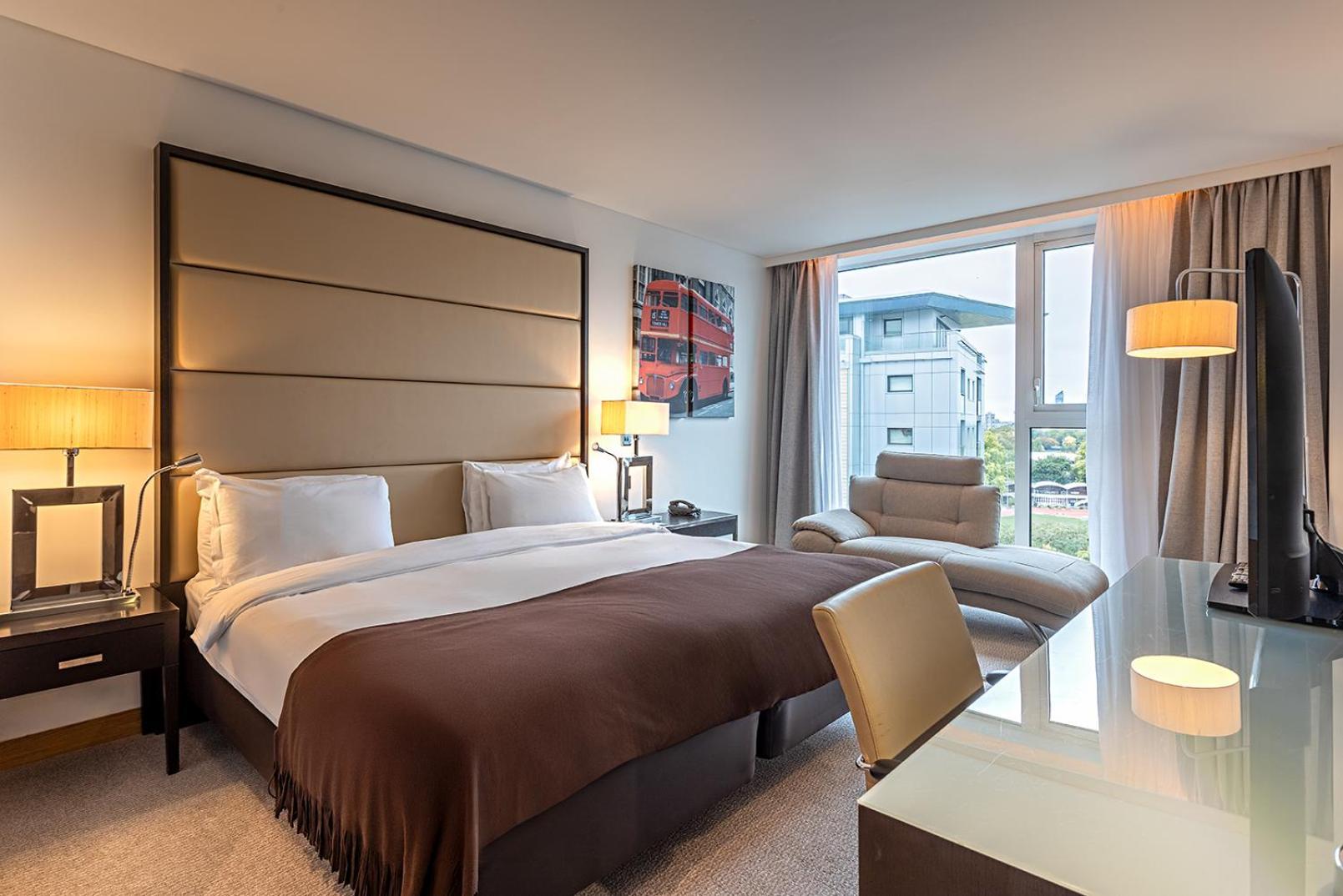 Hébergement Lit King-Size Premium